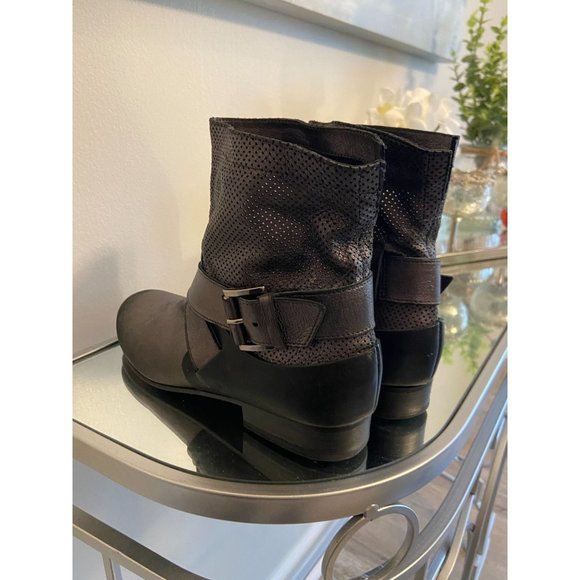 Vic Women's Metallic Treated Ankle Boots Size 37-7 - Picture 4 of 7